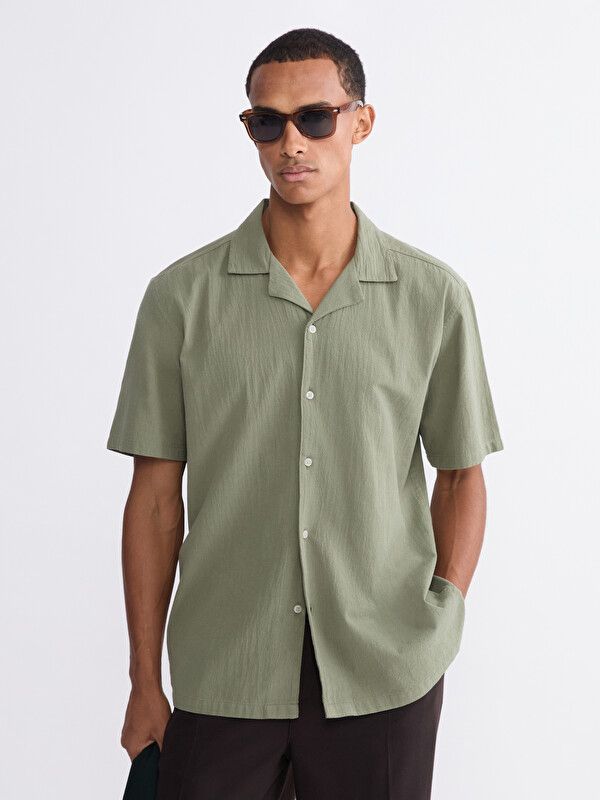 Moudda LC Waikiki - Chemise manches courtes en tissu pour Homme couleur Vert kaki - Tunisie 1