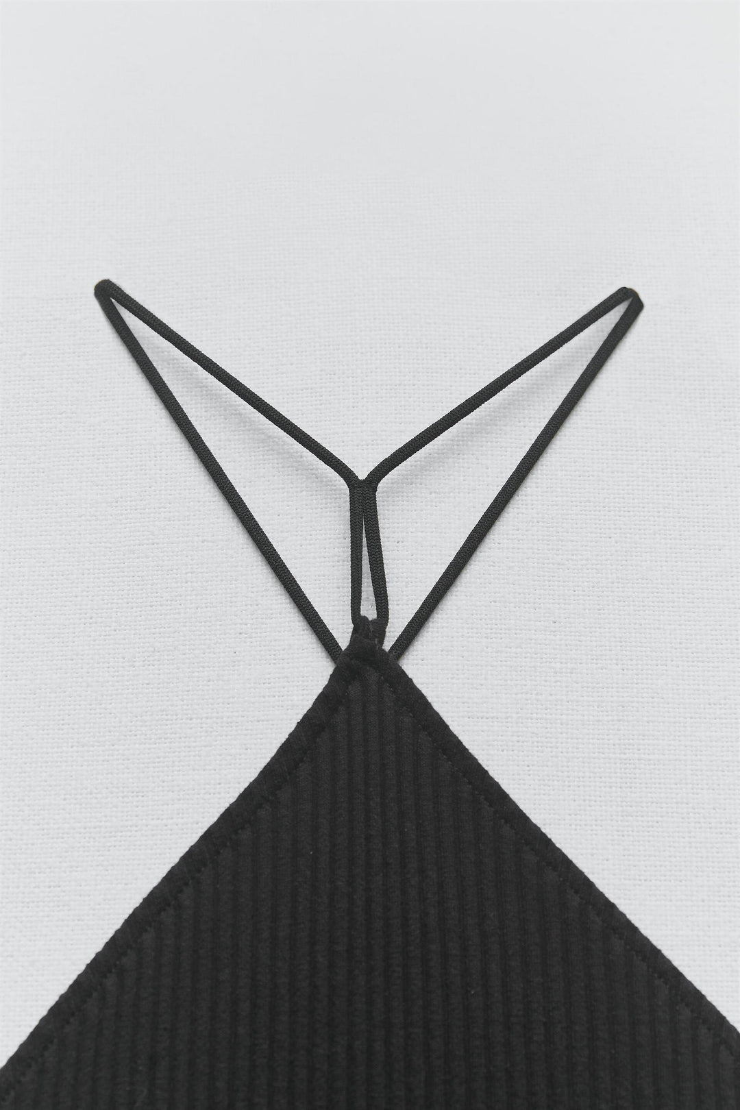https://static.zara.net/photos/2023/V/0/1/p/0085/028/800/2/0085028800_6_3_1.jpg?ts=1677743110647