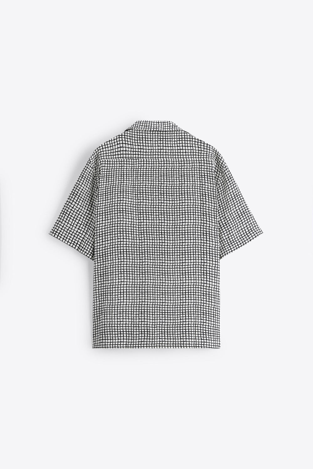 https://static.zara.net/photos/2023/V/0/2/p/0495/436/093/2/0495436093_6_2_1.jpg?ts=1681309547045