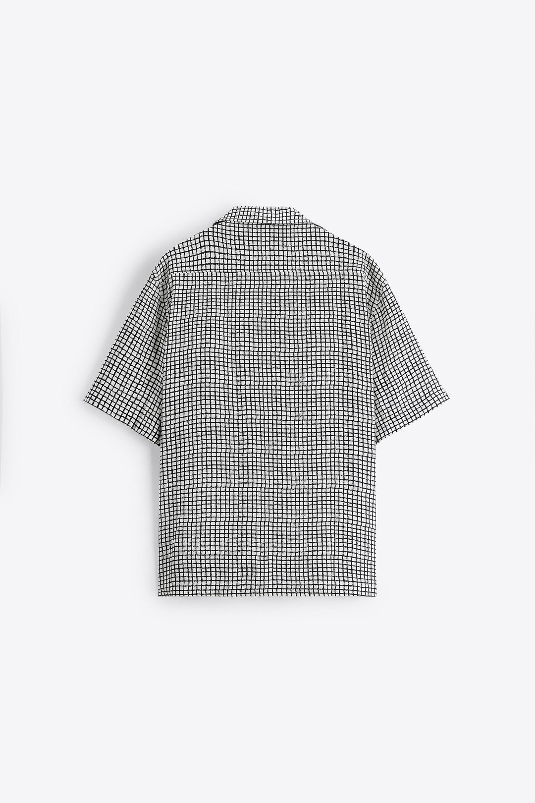 https://static.zara.net/photos/2023/V/0/2/p/0495/436/093/2/0495436093_6_2_1.jpg?ts=1681309547045