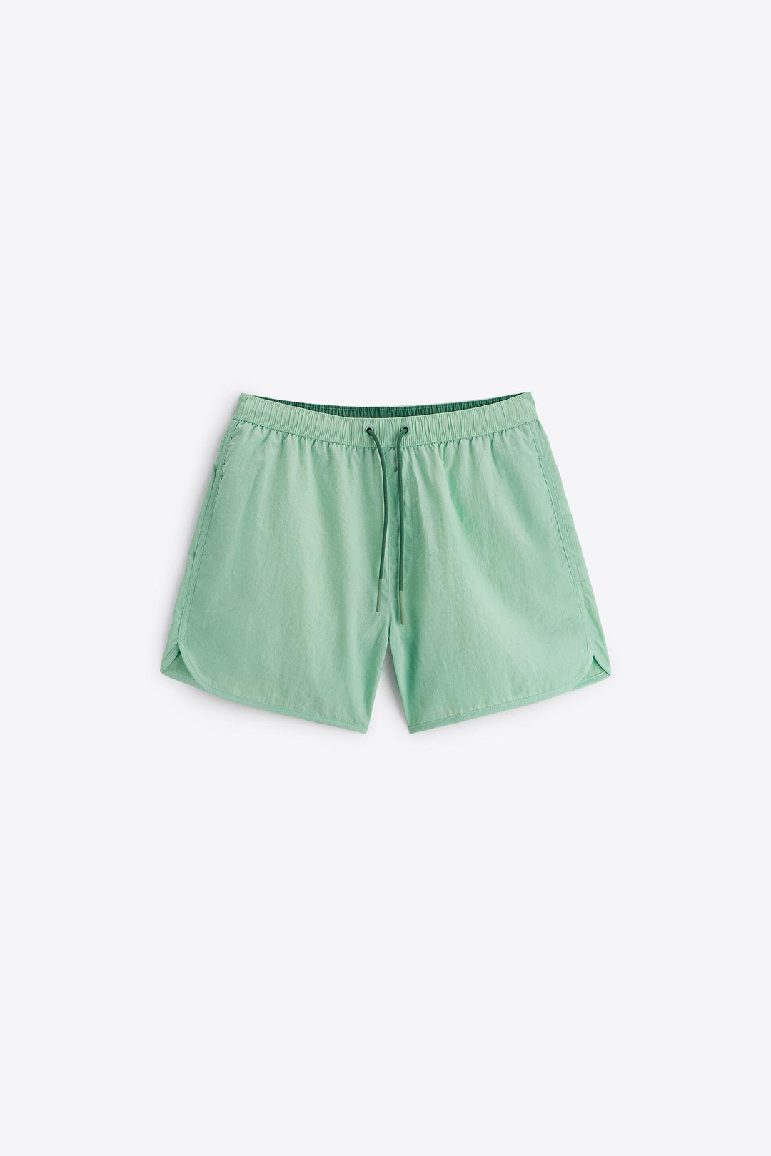 https://static.zara.net/photos/2023/V/0/2/p/0647/400/526/2/0647400526_6_1_1.jpg?ts=1677168084245