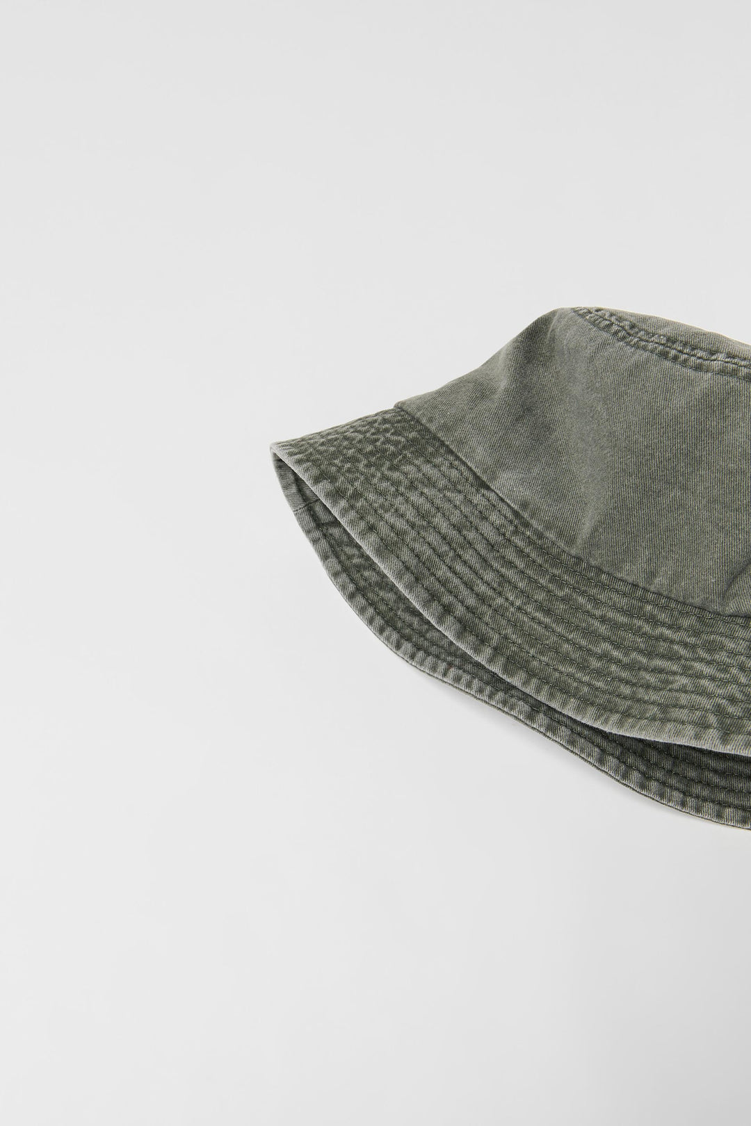 Bonnet marque_Zara, genre_Garçon, Enfant Moudda Tunisie1