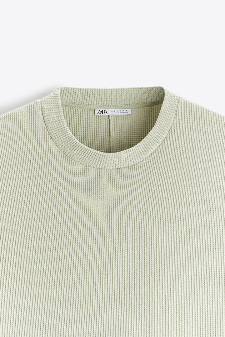 https://static.zara.net/photos/2023/V/0/2/p/0722/477/526/2/0722477526_6_3_1.jpg?ts=1678112769903