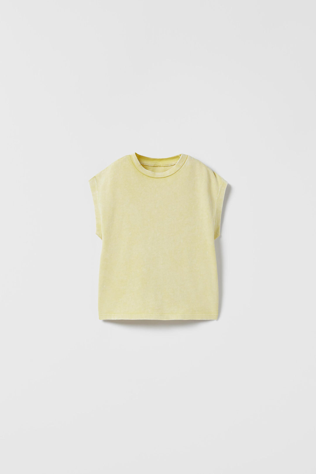 https://static.zara.net/photos/2023/V/0/3/p/0722/546/300/2/0722546300_6_1_1.jpg?ts=1679915612027