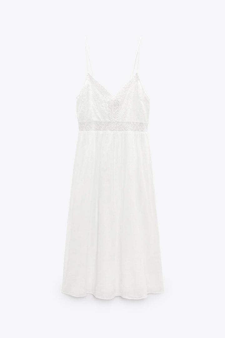 https://static.zara.net/photos/2023/V/0/1/p/0881/309/712/2/0881309712_6_1_1.jpg?ts=1687790312130