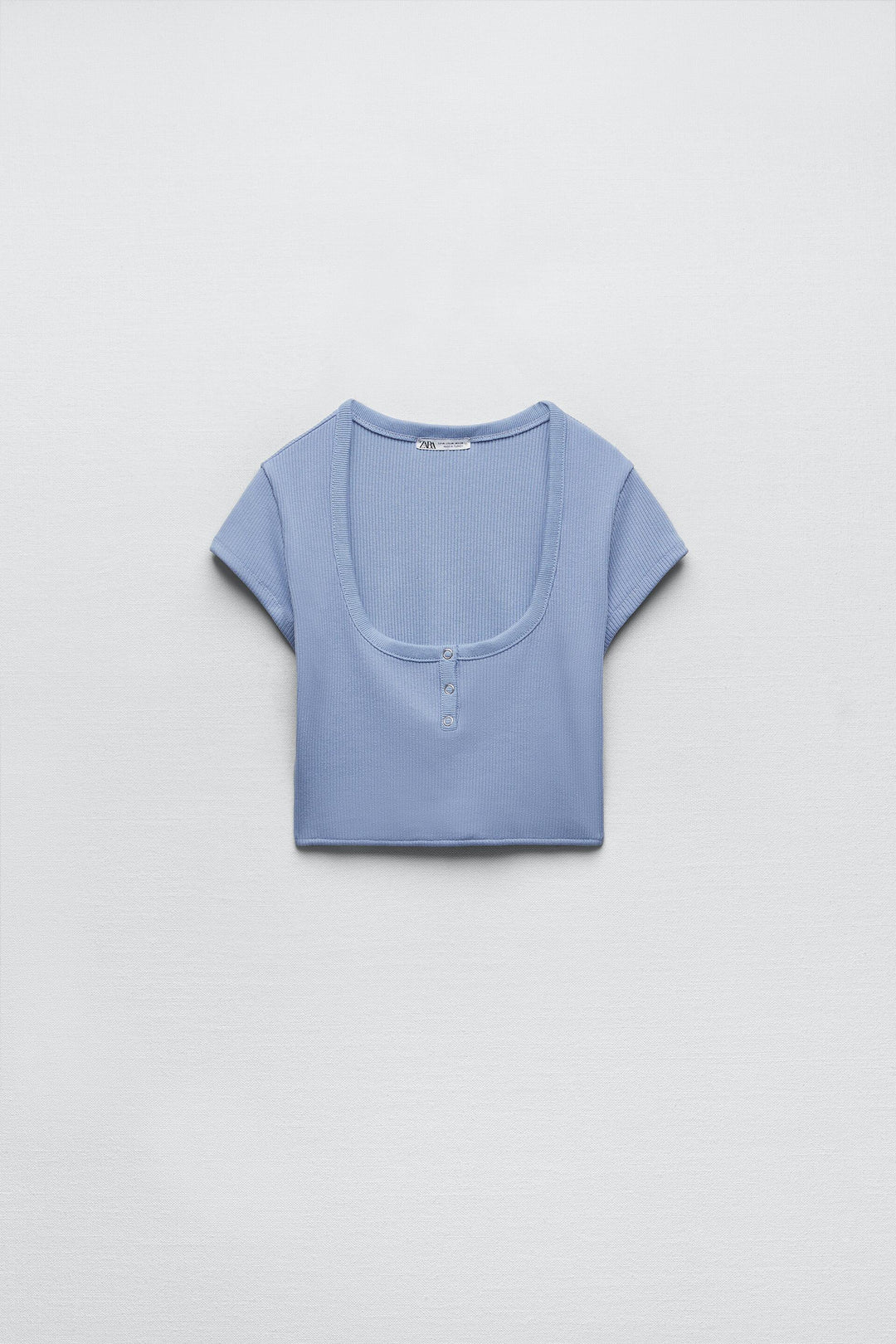 https://static.zara.net/photos/2023/V/0/1/p/1131/325/423/2/1131325423_6_1_1.jpg?ts=1677150429917