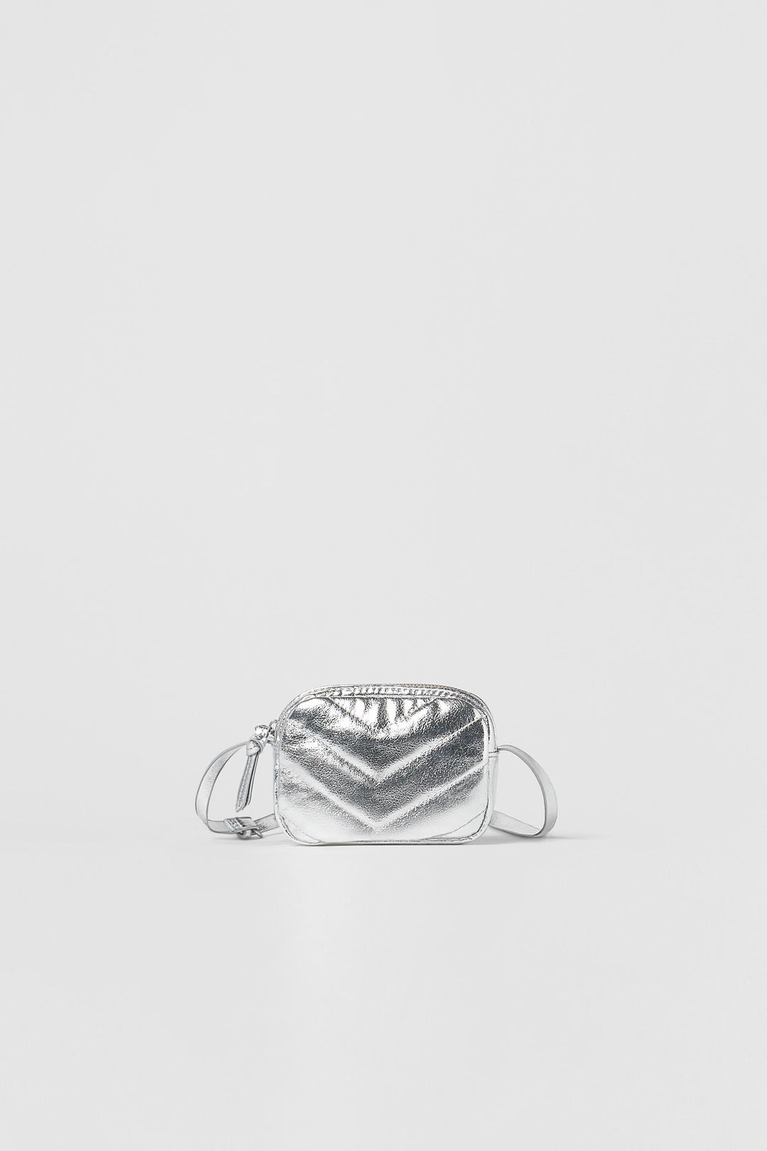 https://static.zara.net/photos/2023/V/1/3/p/1262/130/808/2/1262130808_6_1_1.jpg?ts=1675796058311