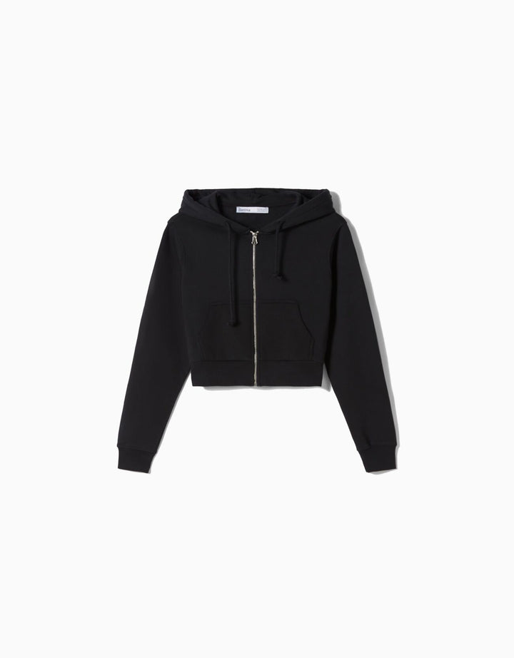 https://static.bershka.net/4/photos2/2023/V/0/1/p/1472/700/200/1472700200_2_4_1.jpg?ts=1676629448426