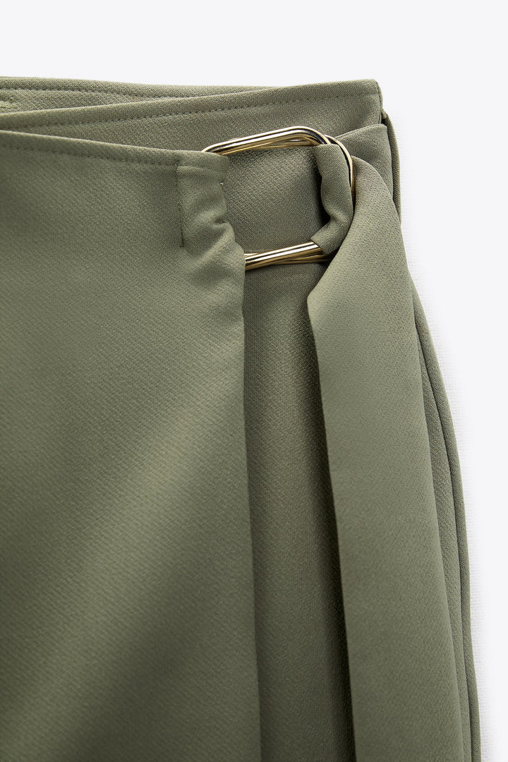 https://static.zara.net/photos/2023/V/0/1/p/2298/070/506/2/2298070506_6_3_1.jpg?ts=1675960172632