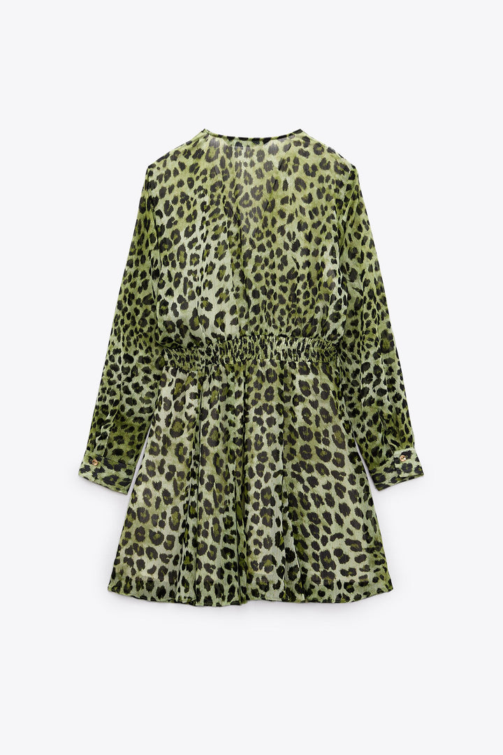 https://static.zara.net/photos/2023/V/0/1/p/2704/749/031/2/2704749031_6_2_1.jpg?ts=1677156962144