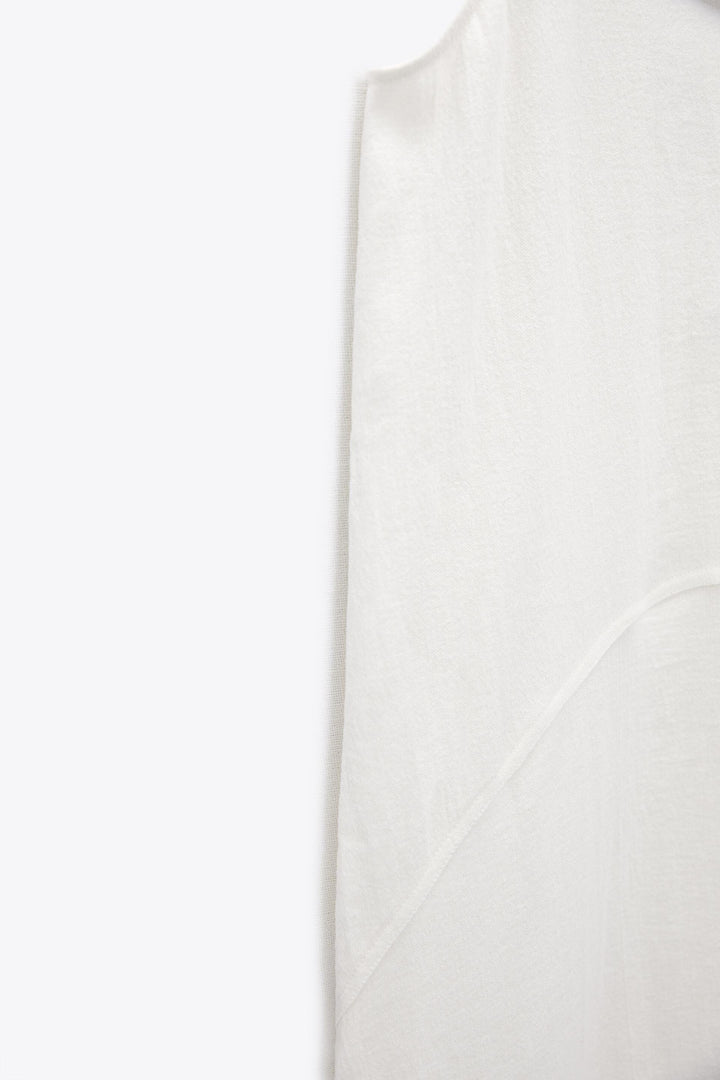 https://static.zara.net/photos/2023/V/0/1/p/2712/009/959/2/2712009959_6_3_1.jpg?ts=1684486771337