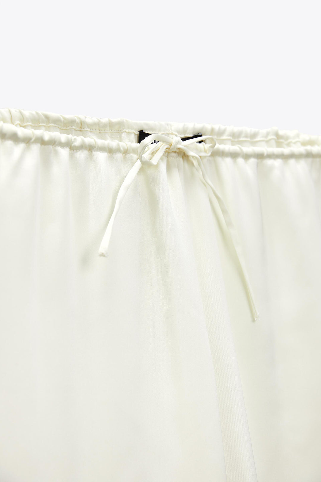 https://static.zara.net/photos/2023/V/0/1/p/2909/371/251/2/2909371251_6_3_1.jpg?ts=1678262025356