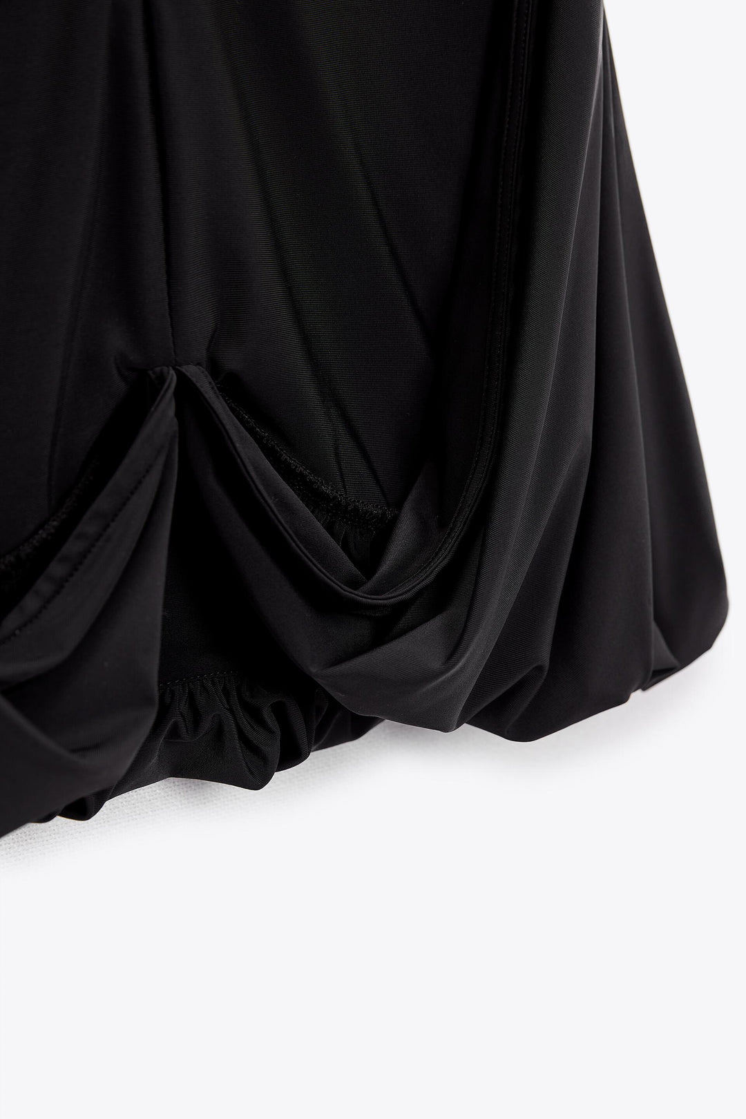 https://static.zara.net/photos/2023/V/0/1/p/2938/721/800/2/2938721800_6_5_1.jpg?ts=1678873632265