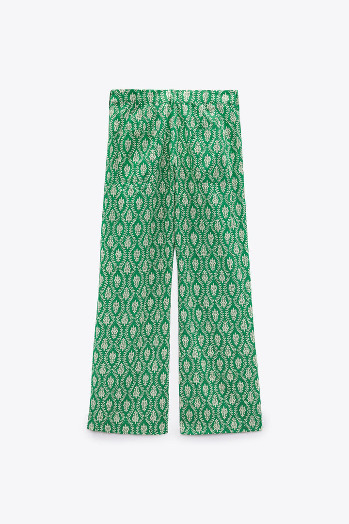 https://static.zara.net/photos/2023/V/0/1/p/3198/047/500/2/3198047500_6_2_1.jpg?ts=1679045071609