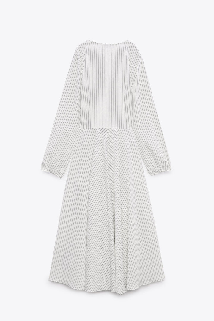 https://static.zara.net/photos/2023/I/0/1/p/3198/243/251/2/3198243251_6_2_1.jpg?ts=1685003089104