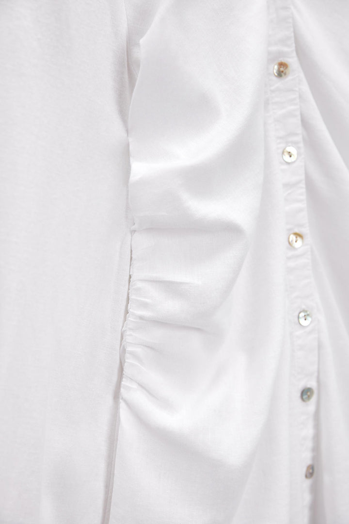 https://static.zara.net/photos/2023/V/0/1/p/3473/575/250/2/3473575250_6_3_1.jpg?ts=1683559642091
