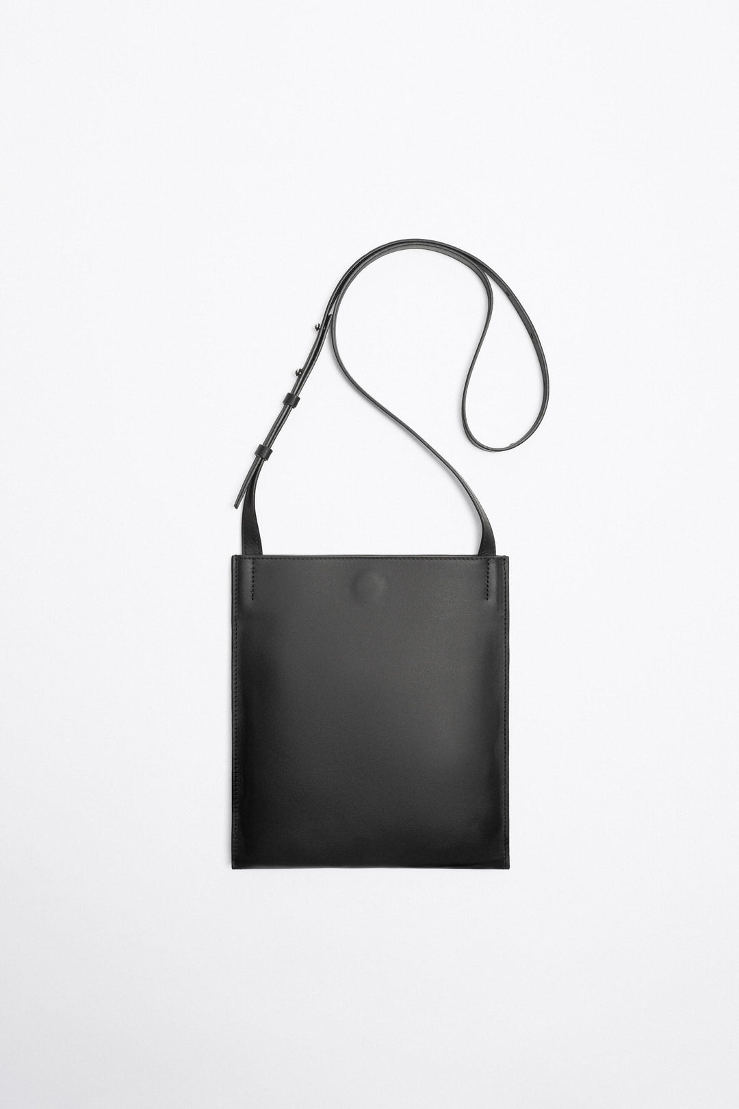 https://static.zara.net/photos/2023/V/1/2/p/3505/120/800/2/3505120800_6_1_1.jpg?ts=1673442137880