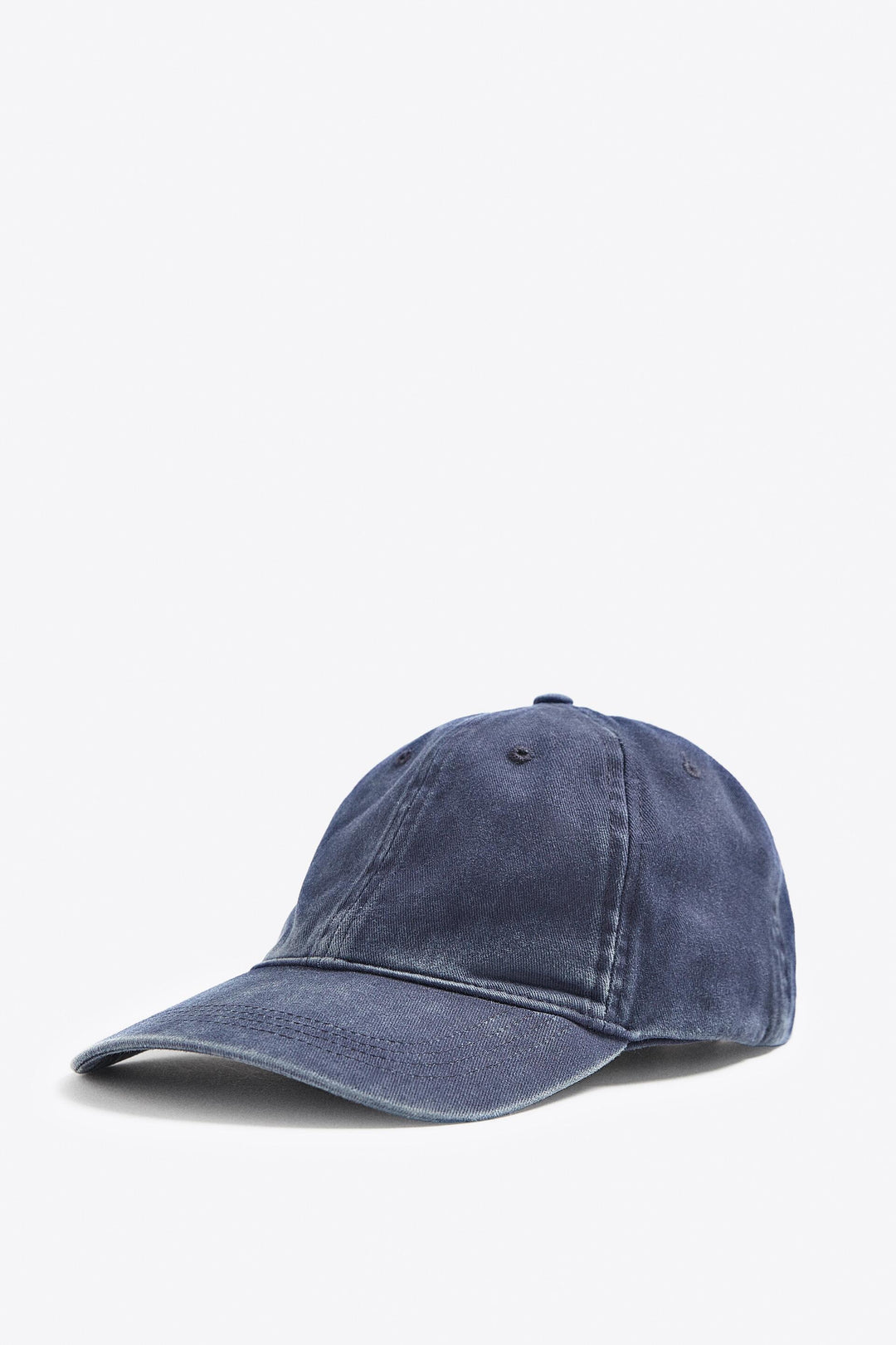 https://static.zara.net/photos/2023/V/0/2/p/3920/438/410/2/3920438410_6_1_1.jpg?ts=1682437039274