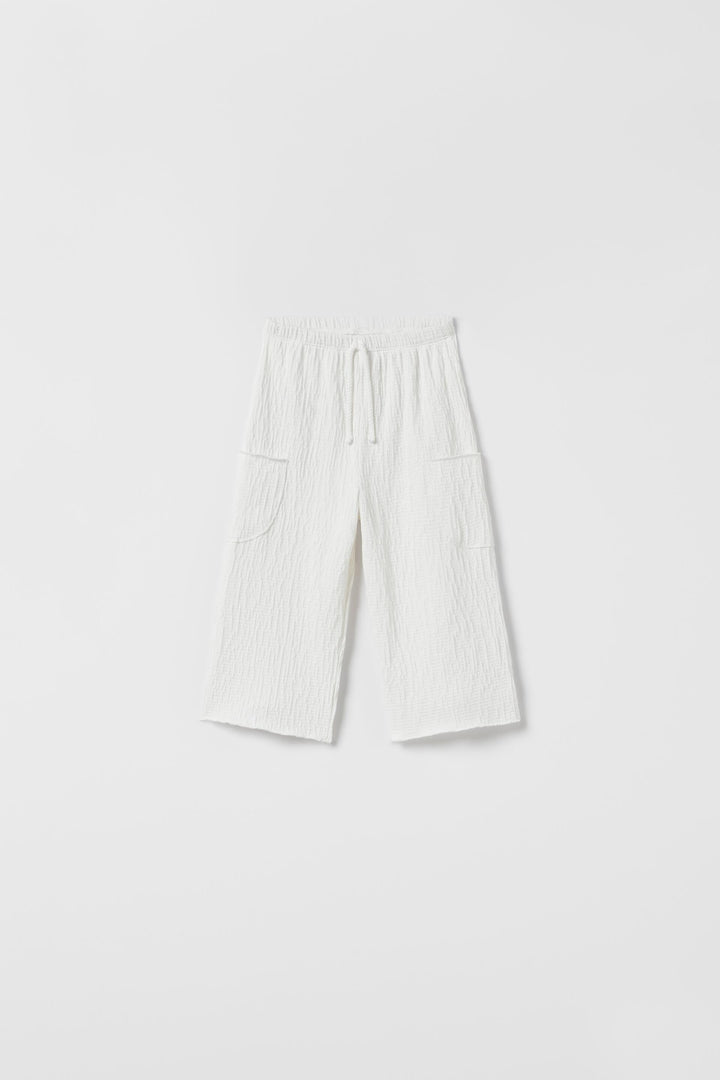 https://static.zara.net/photos/2023/V/0/3/p/4012/608/250/2/4012608250_6_1_1.jpg?ts=1682422013900