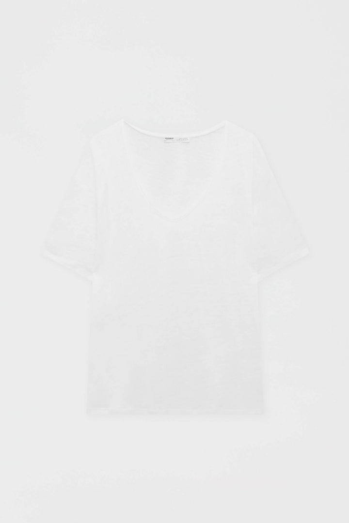 https://static.pullandbear.net/2/photos/2022/V/0/1/p/4247/330/250/4247330250_2_6_1.jpg?ts=1646324403660