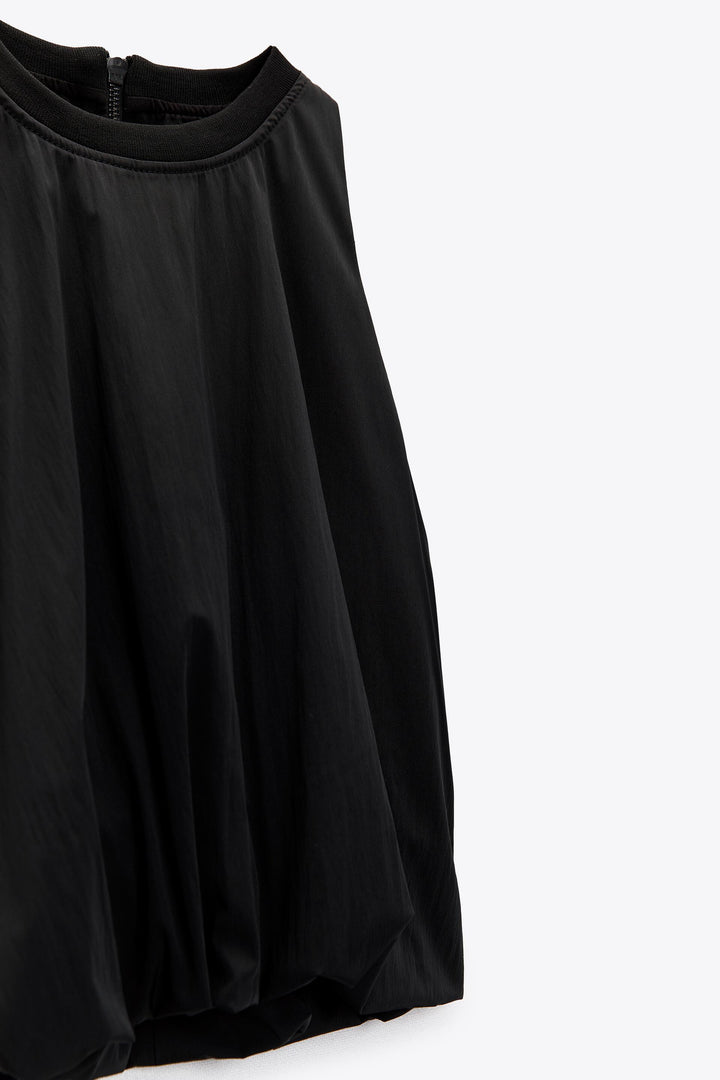 https://static.zara.net/photos/2023/V/0/1/p/4437/106/800/2/4437106800_6_3_1.jpg?ts=1683043724155