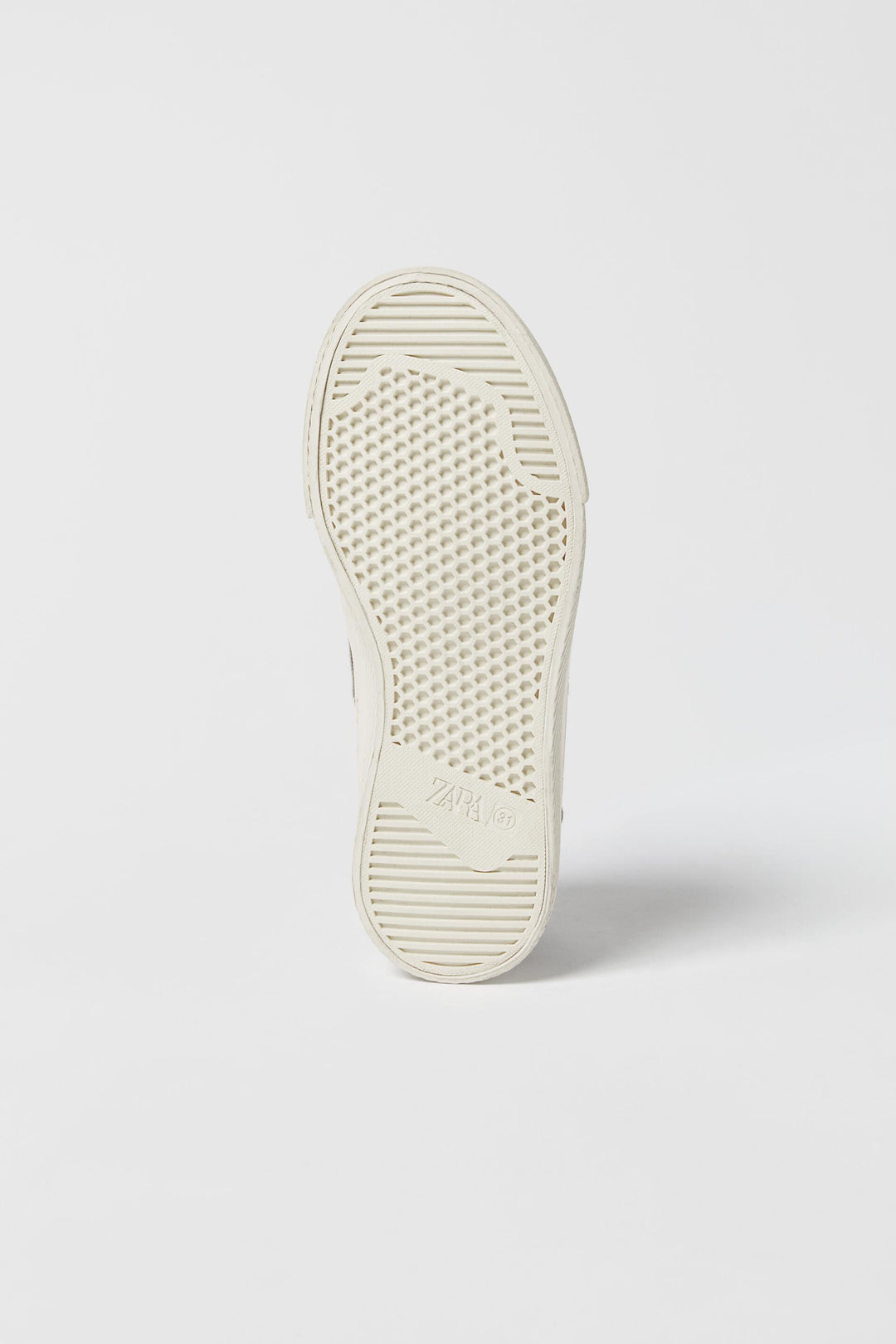 https://static.zara.net/photos/2023/V/1/3/p/4514/130/802/2/4514130802_6_5_1.jpg?ts=1681316204005