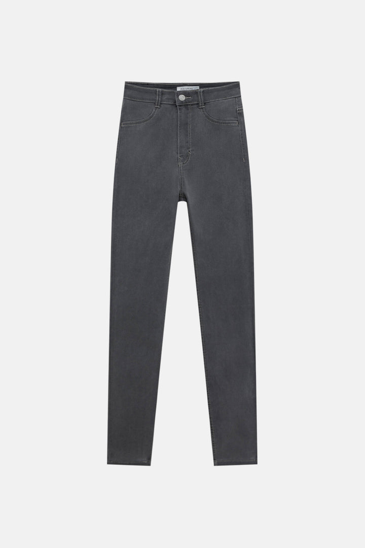 https://static.pullandbear.net/2/photos/2023/I/0/1/p/4686/300/802/4686300802_2_6_1.jpg?ts=1677178933057