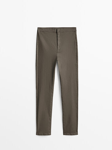 https://static.massimodutti.net/3/photos/2022/I/0/1/p/5053/904/830/5053904830_1_1_3.jpg?ts=1660832614279