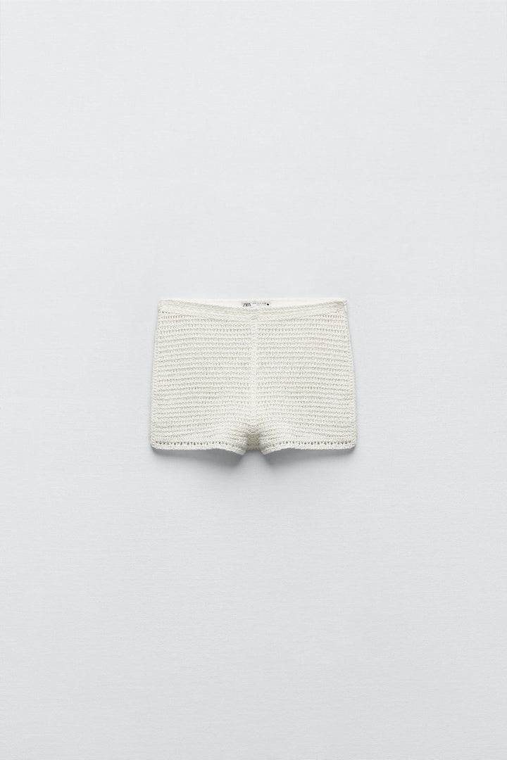 https://static.zara.net/photos/2023/V/0/1/p/5070/006/250/2/5070006250_6_1_1.jpg?ts=1682666538167