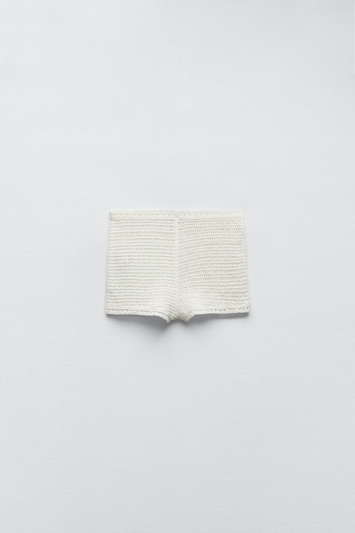 https://static.zara.net/photos/2023/V/0/1/p/5070/006/250/2/5070006250_6_2_1.jpg?ts=1682666520219