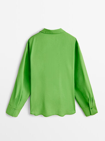 https://static.massimodutti.net/3/photos/2023/I/0/1/p/5113/882/526/5113882526_2_1_3.jpg?ts=1671533165489