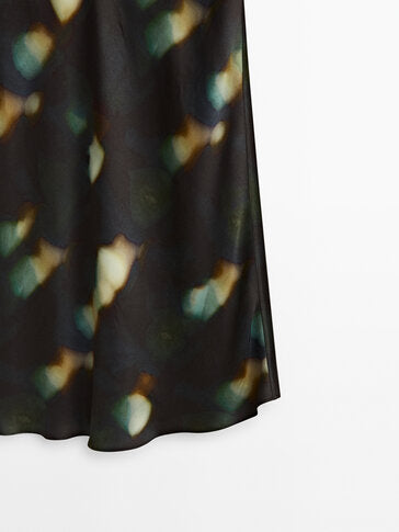 https://static.massimodutti.net/3/photos/2022/I/0/1/p/5200/810/407/5200810407_2_3_3.jpg?ts=1667227813366