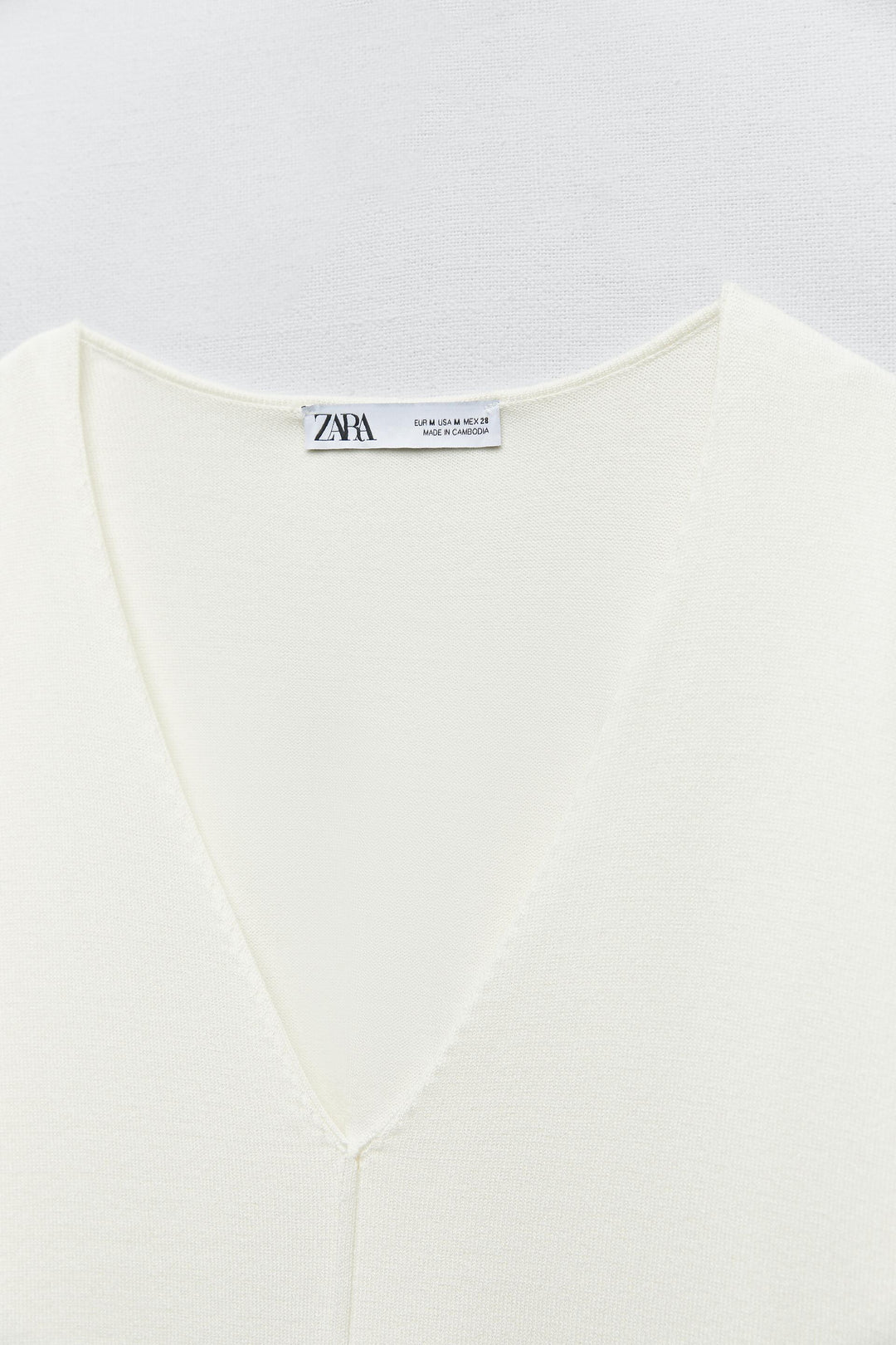 https://static.zara.net/photos/2023/V/0/1/p/5536/048/712/2/5536048712_6_3_1.jpg?ts=1680703388562