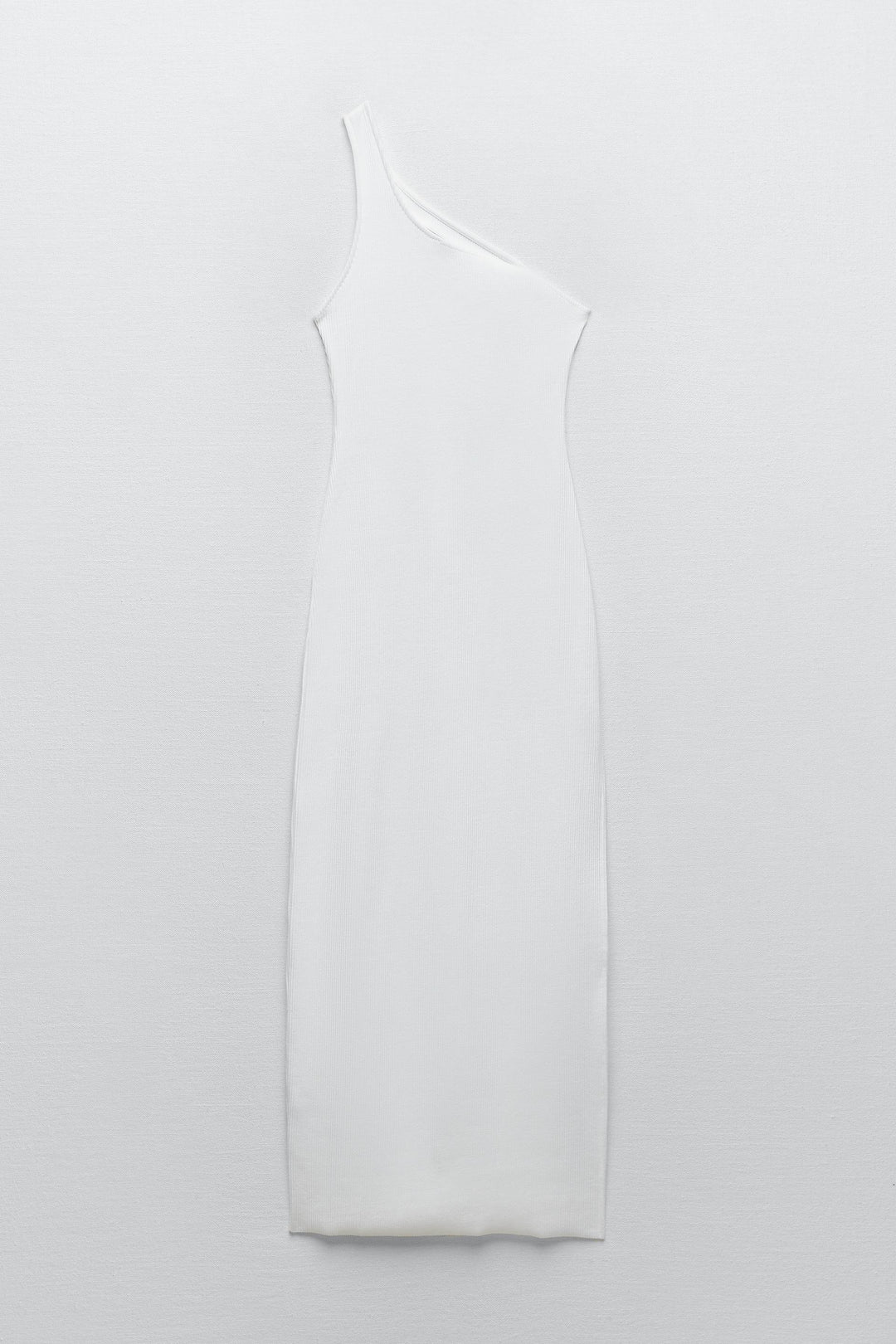 https://static.zara.net/photos/2023/V/0/1/p/5584/189/250/2/5584189250_6_2_1.jpg?ts=1684487183974