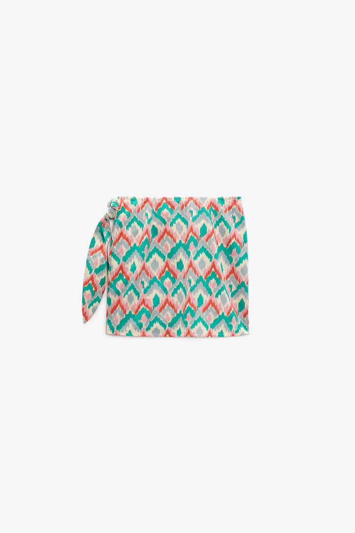 https://static.zara.net/photos/2023/V/0/1/p/5770/224/330/2/5770224330_6_2_1.jpg?ts=1682672671613