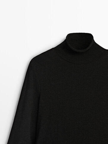 https://static.massimodutti.net/3/photos/2023/I/0/1/p/6696/567/800/6696567800_2_2_3.jpg?ts=1669800322592