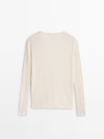 https://static.massimodutti.net/3/photos/2023/I/0/1/p/6897/927/712/6897927712_2_1_3.jpg?ts=1667565034815