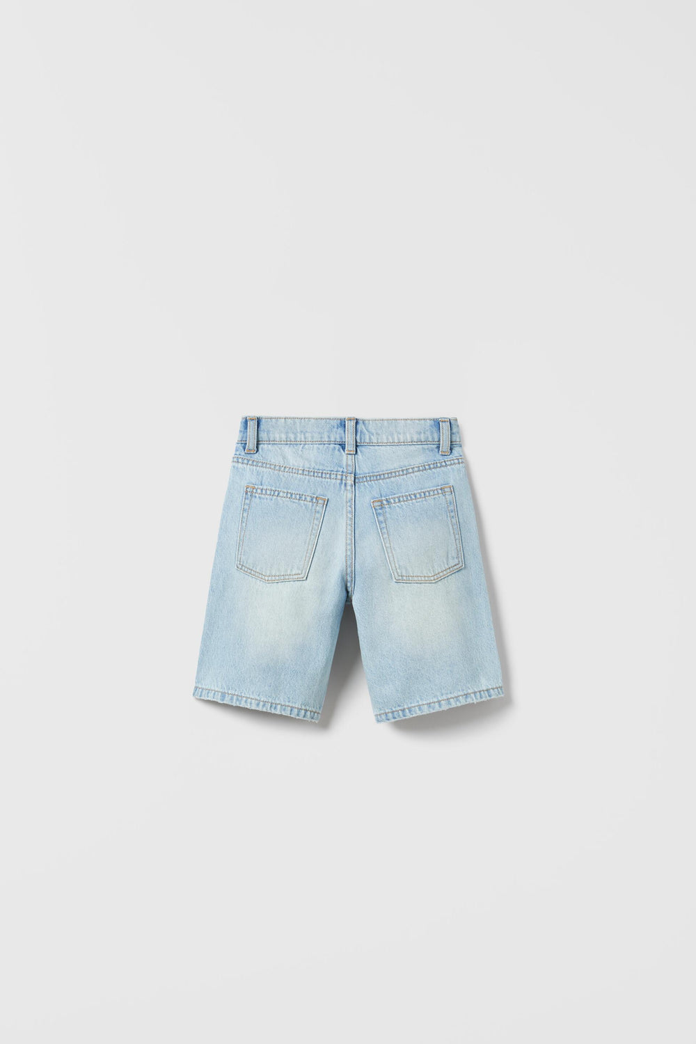 https://static.zara.net/photos/2023/V/0/3/p/6987/650/406/2/6987650406_6_2_1.jpg?ts=1679909281800