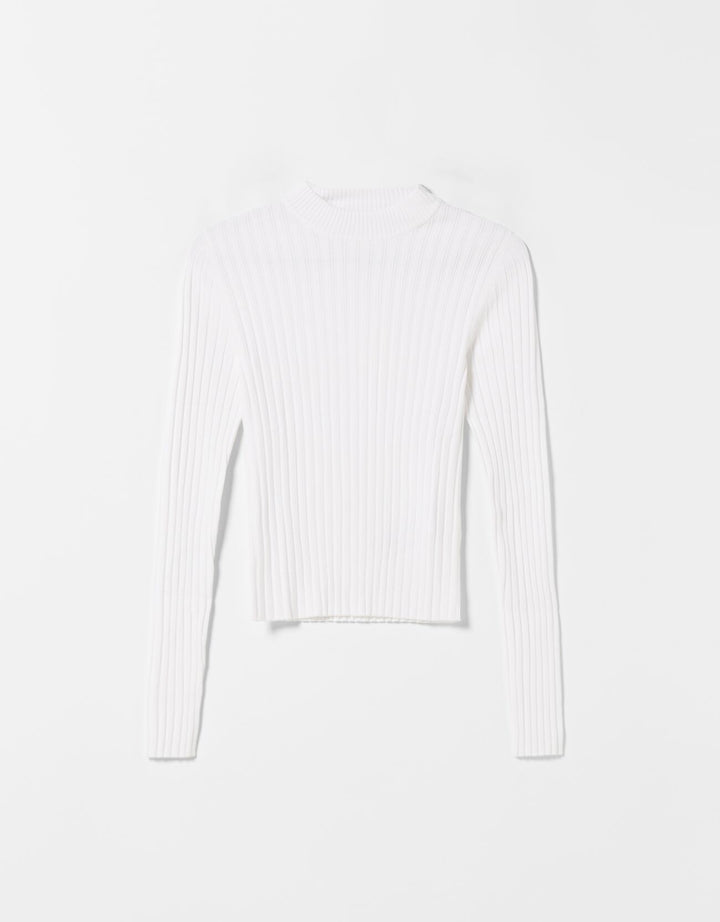 https://static.bershka.net/4/photos2/2023/V/0/1/p/7280/645/250/7280645250_2_4_1.jpg?ts=1657551726751