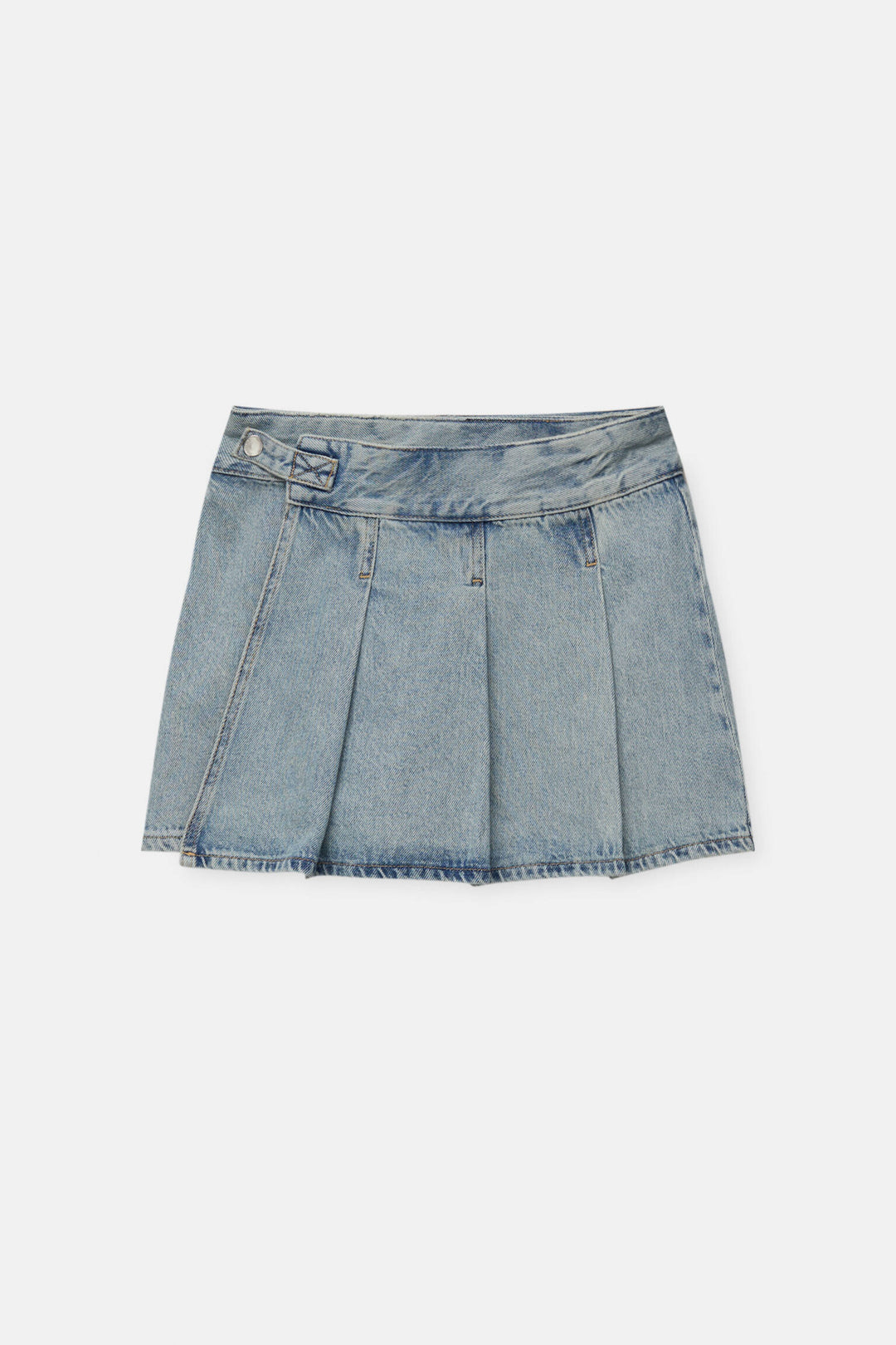 https://static.pullandbear.net/2/photos/2023/I/0/1/p/7395/311/406/7395311406_2_6_1.jpg?ts=1682068309671