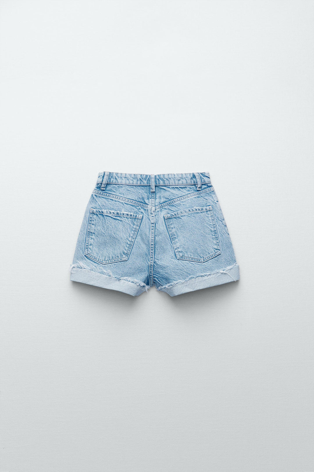 https://static.zara.net/photos/2021/I/0/1/p/8197/044/400/2/8197044400_6_2_1.jpg?ts=1620200081054