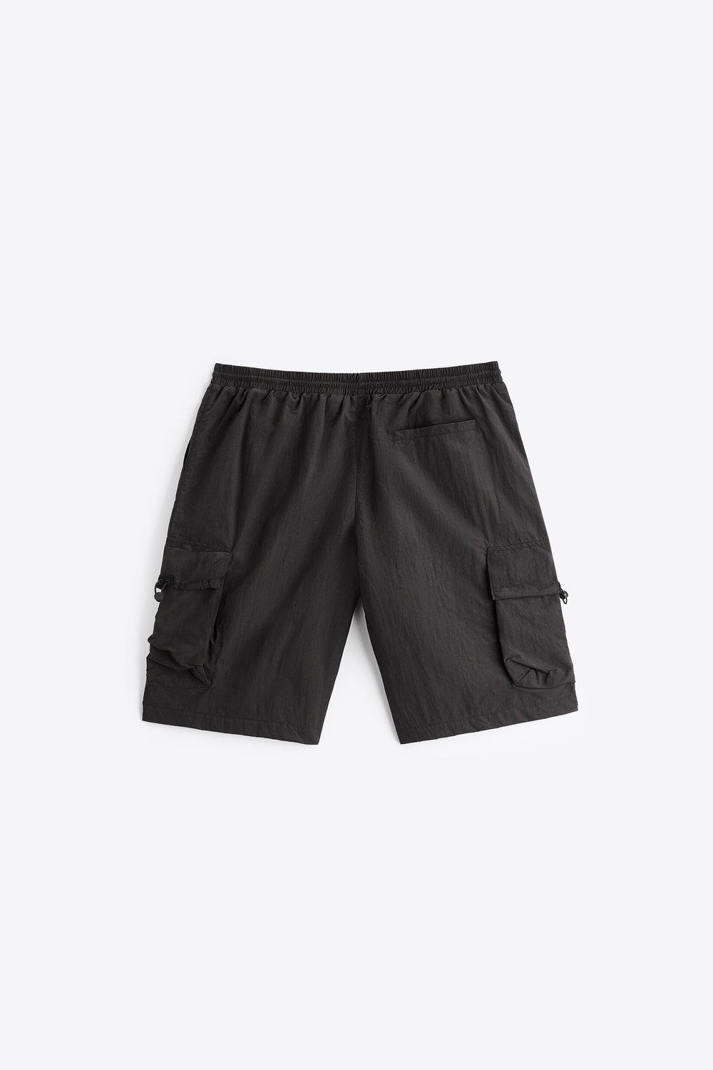 https://static.zara.net/photos/2023/V/0/2/p/8281/390/800/2/8281390800_6_2_1.jpg?ts=1681288629533