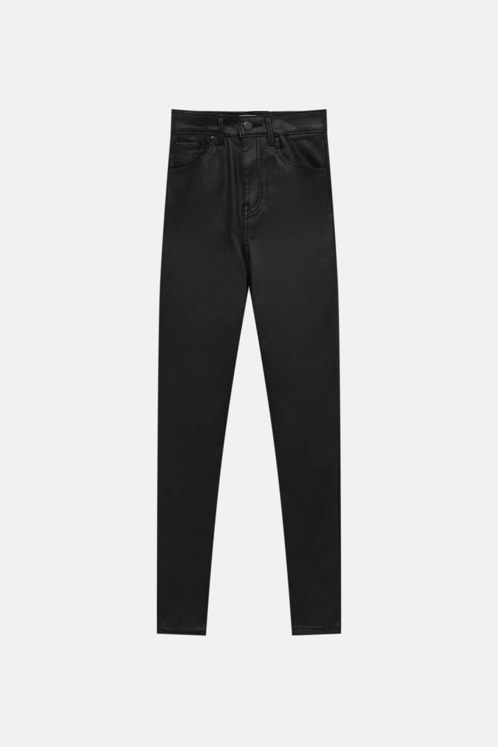 https://static.pullandbear.net/2/photos/2023/V/0/1/p/8675/310/800/8675310800_2_6_1.jpg?ts=1677697442721