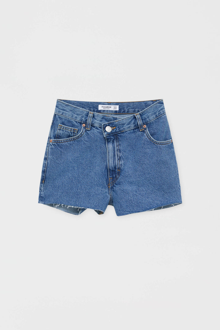 https://static.pullandbear.net/2/photos/2022/I/0/1/p/8692/305/427/8692305427_2_6_1.jpg?ts=1651825235913