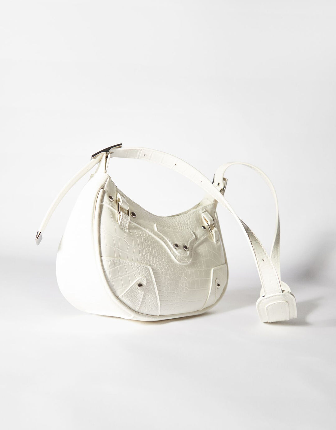 https://static.bershka.net/4/photos2/2023/V/0/1/p/9207/852/250/9207852250_2_4_1.jpg?ts=1669372361049