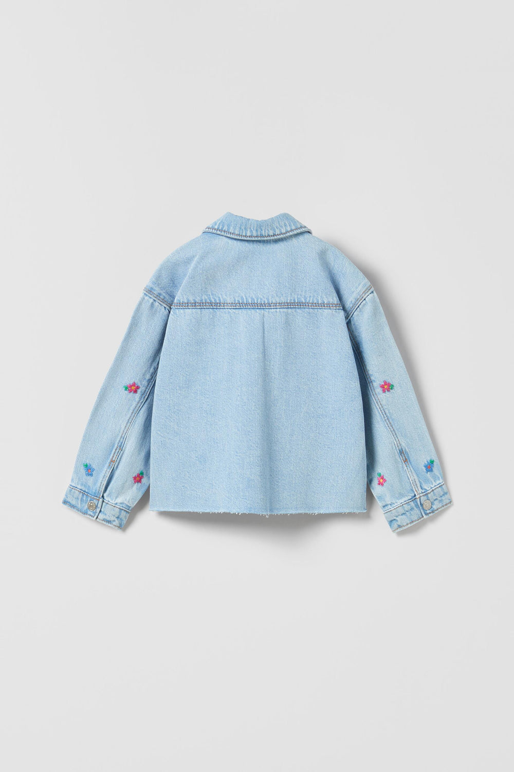 https://static.zara.net/photos/2023/V/0/3/p/9374/501/400/2/9374501400_6_2_1.jpg?ts=1681377112039