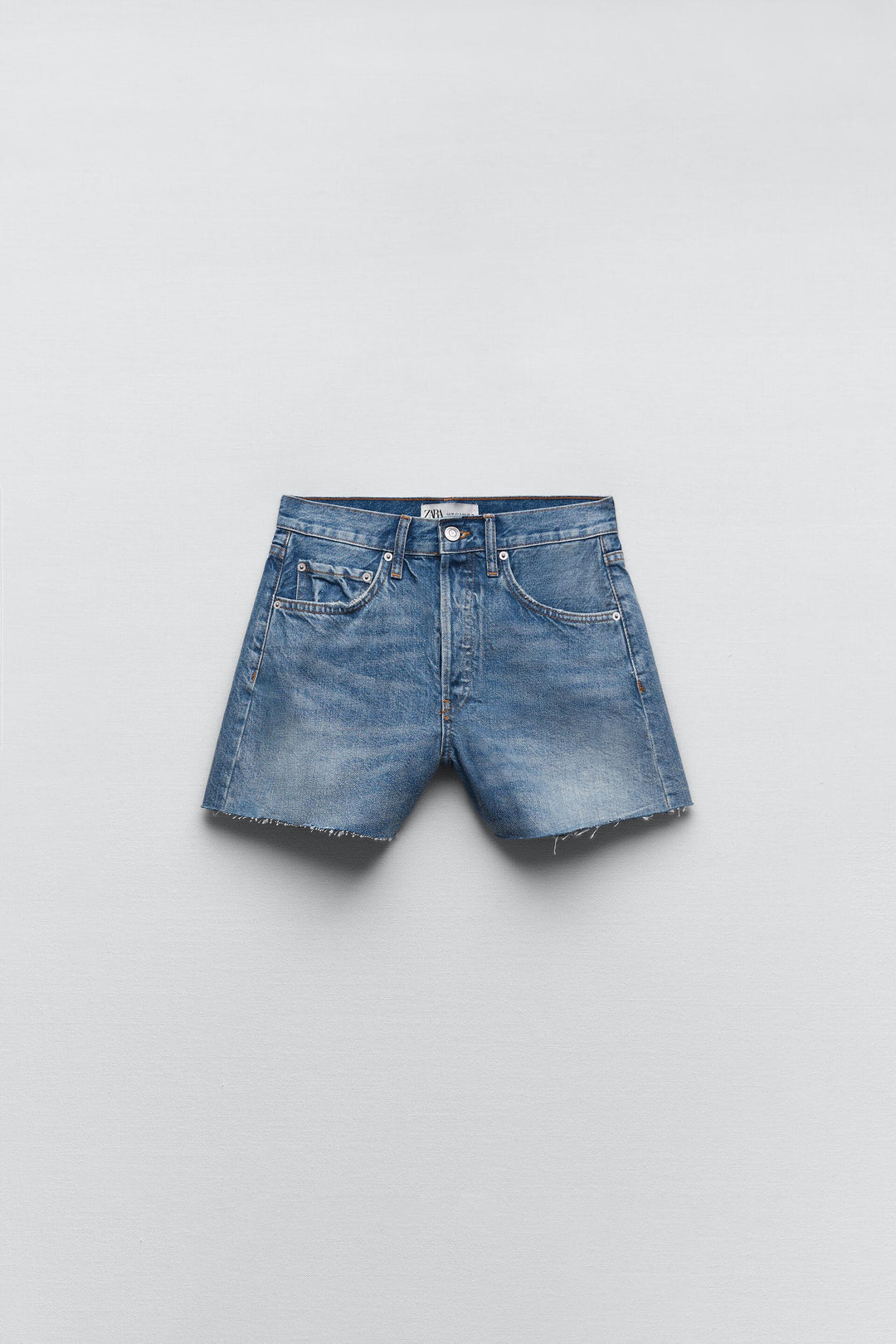 https://static.zara.net/photos/2022/V/0/1/p/9863/054/400/2/9863054400_6_1_1.jpg?ts=1650903776009