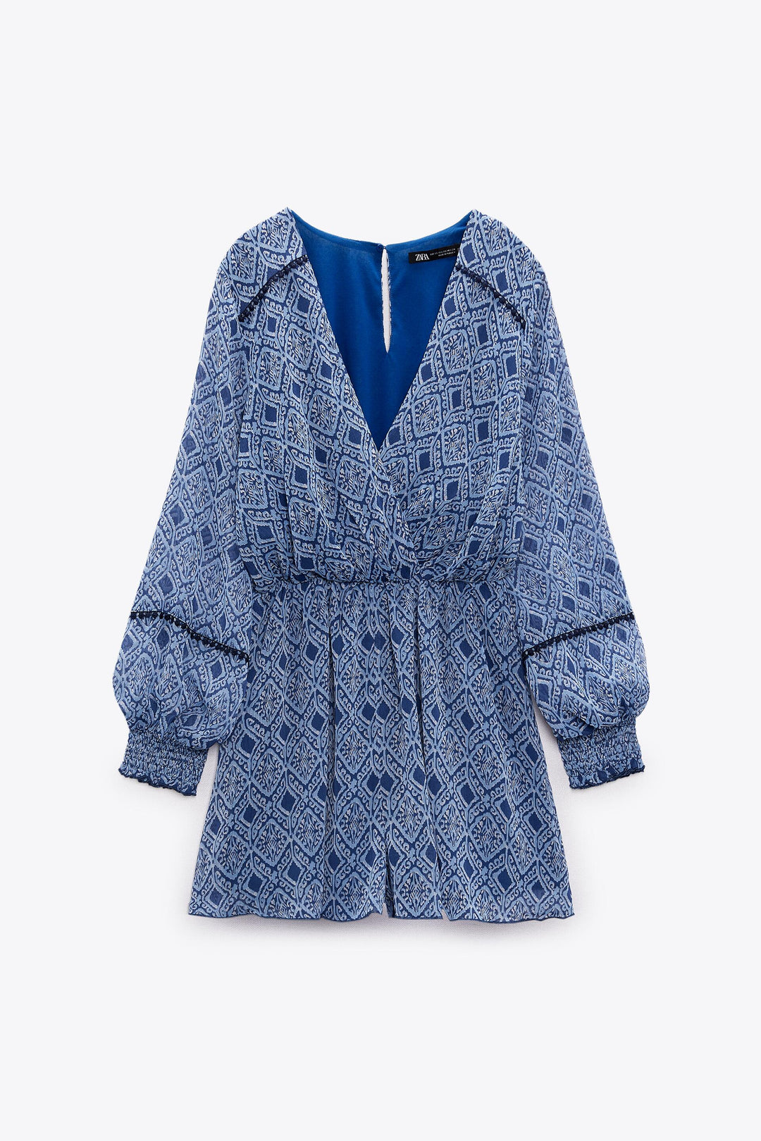 https://static.zara.net/photos/2023/V/0/1/p/9878/073/400/2/9878073400_6_1_1.jpg?ts=1677237197699