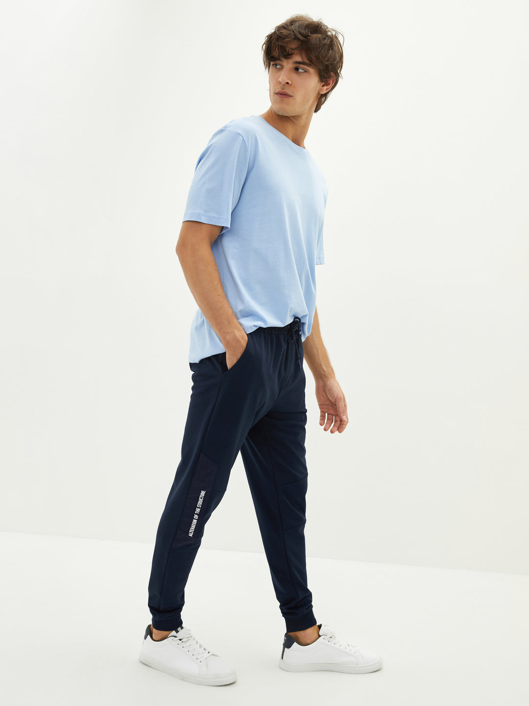 Joggings W1AL88Z8/HRZ marque LC Waikiki Moudda Tunisie 1